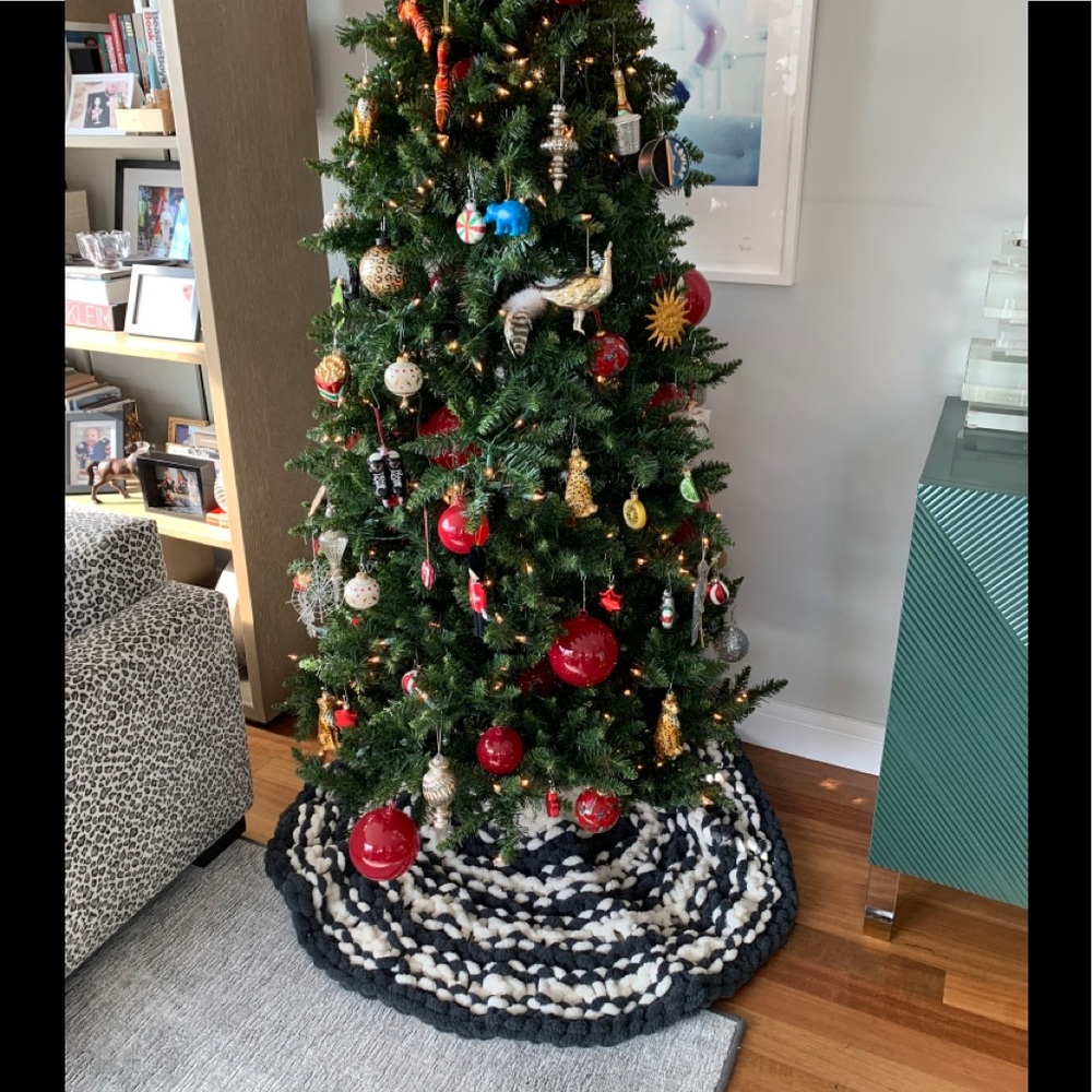 Handmade tree skirt 45 » D chenille